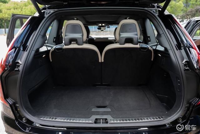 沃尔沃全新XC90与奥迪Q7:2025年的豪华SUV对决