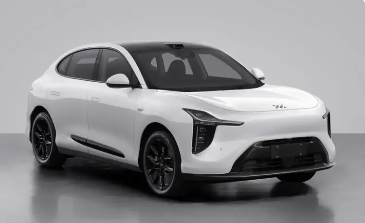 综合续航能力有望突破1500km 全新一代智己LS6实车曝光