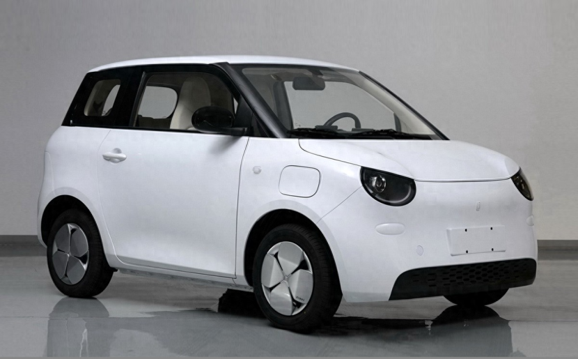 国产又一买菜代步小车，外观很卡通，车长3285mm，3门4座