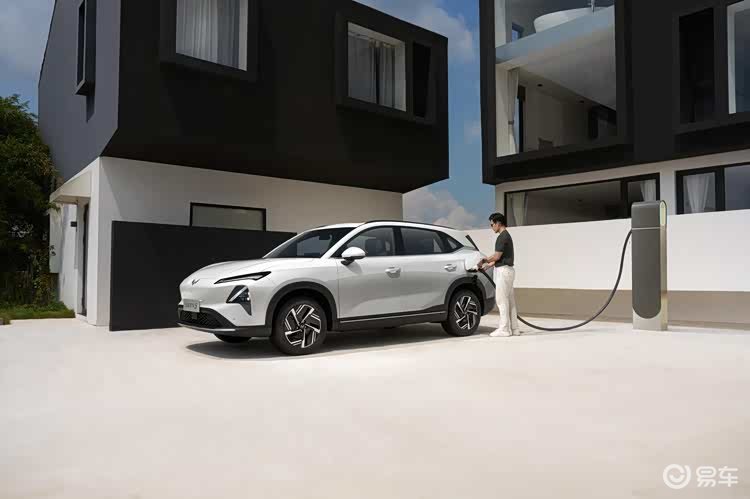 置换补贴价8.98万元起!五菱星光S 2025款正式上市