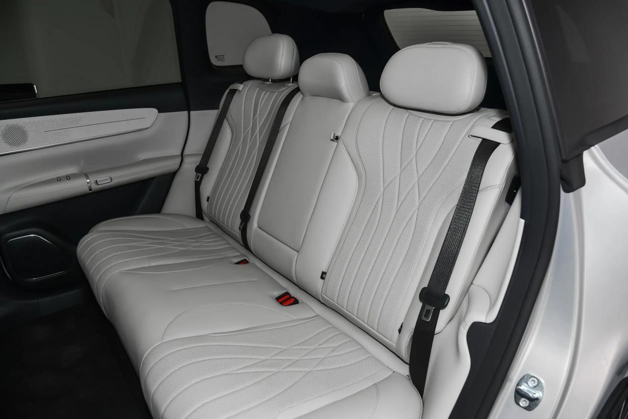 插混大5座SUV,长安启源Q07和宋PLUS,谁更香?