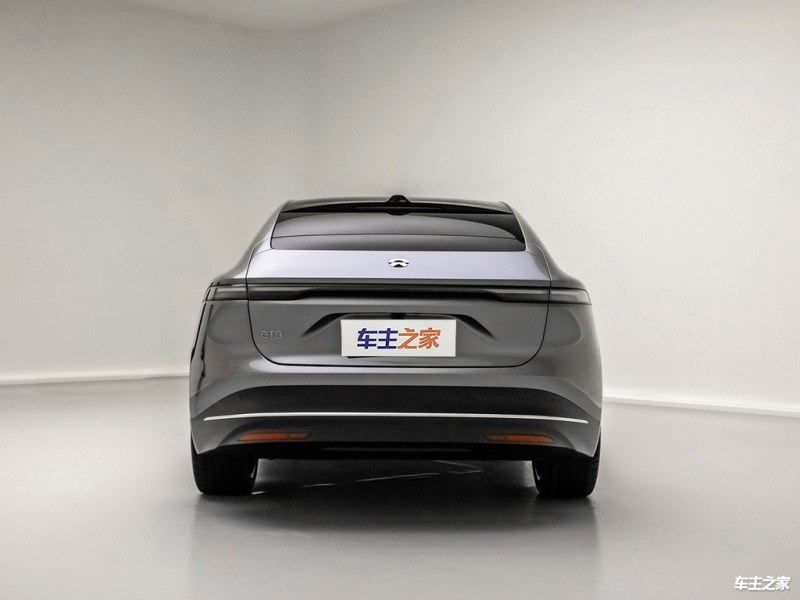 蔚来ET9 全部在售 2025款成都蔚来ET9价格最低76.80万起 暂无优惠