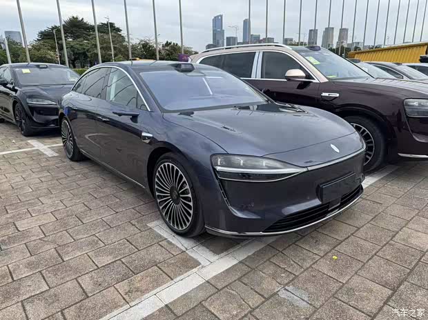 2025广州车展探馆：新款享界S9实车现身 11月20日上市