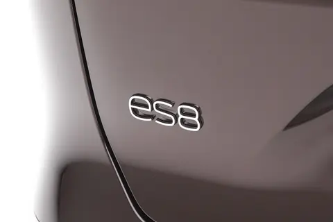 试驾蔚来ES8：40万级大三排纯电SUV，家庭与商用的合适之选